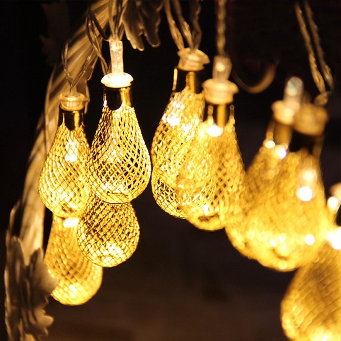 Гирлянда светодиодная "Шнур" ZINUO Теплая 220В 20шт/4м IP20 фото Гирлянда светодиодная "Шнур" ZINUO Теплая 220В 20шт/4м IP20 картинка